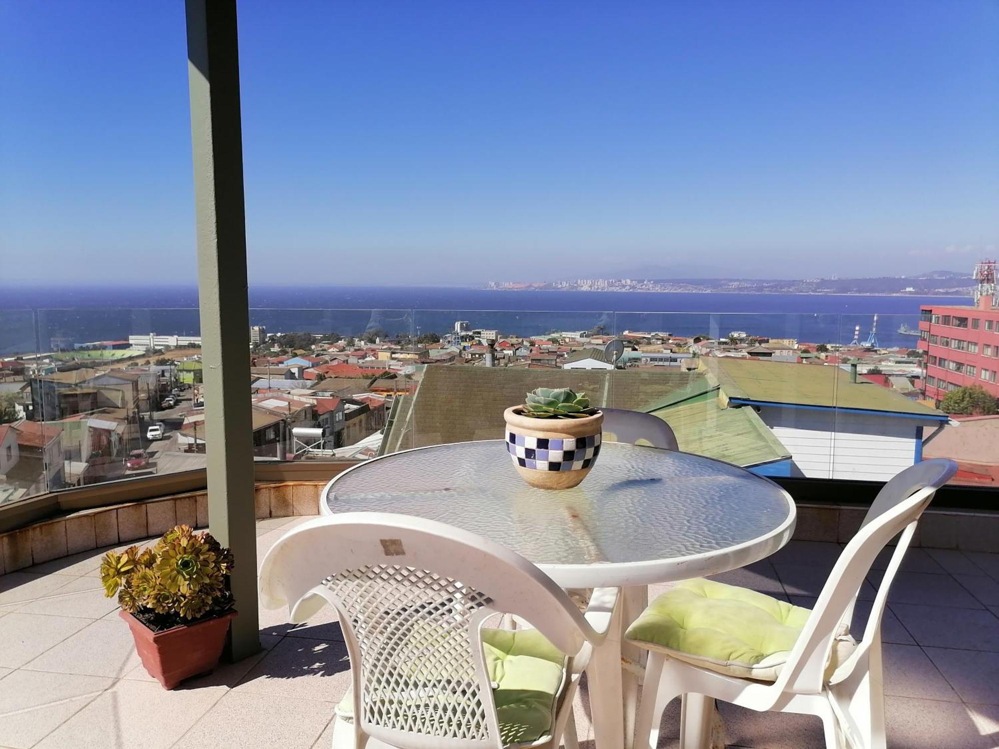 Hostal Lala Portena Vista Al Mar, Bano Privado Y Desayuno Valparaíso Eksteriør bilde