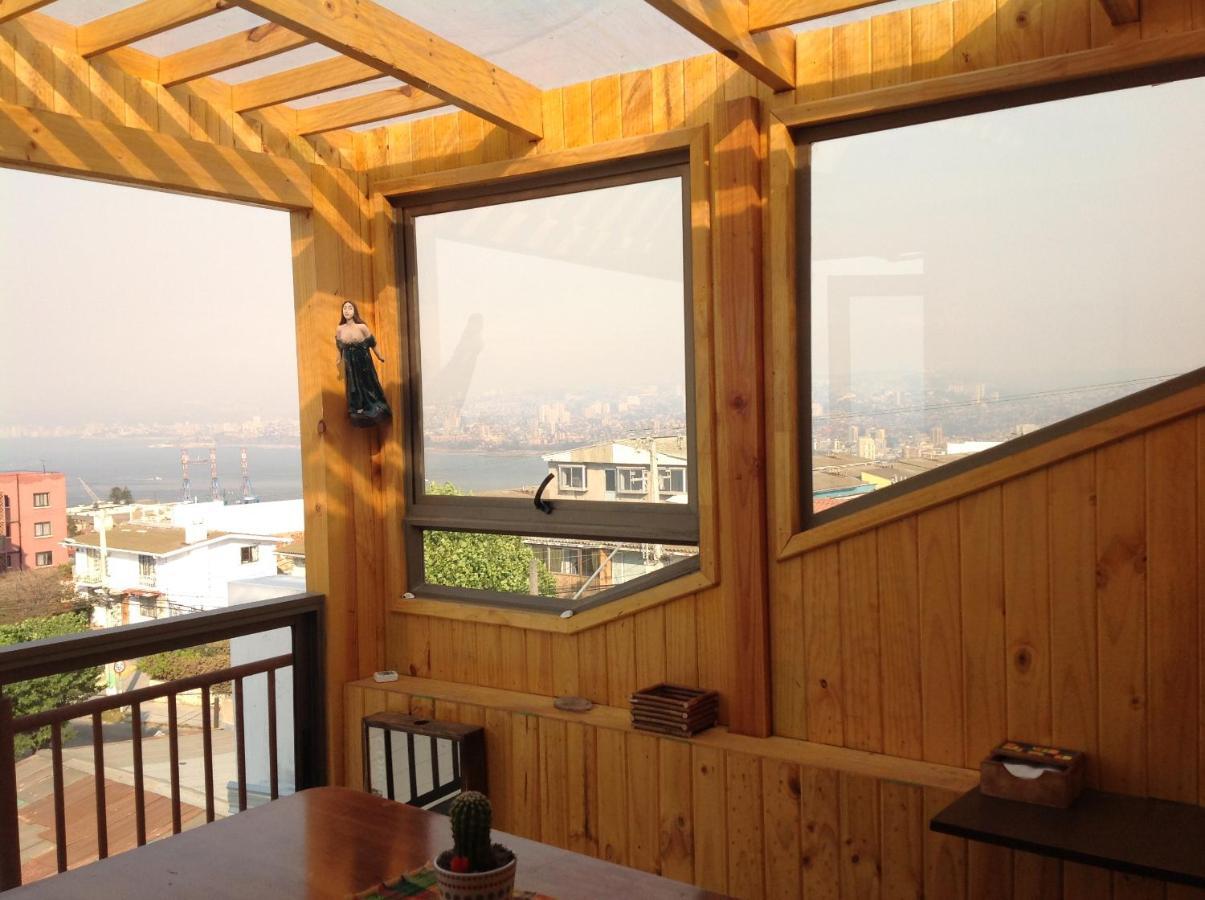 Hostal Lala Portena Vista Al Mar, Bano Privado Y Desayuno Valparaíso Eksteriør bilde