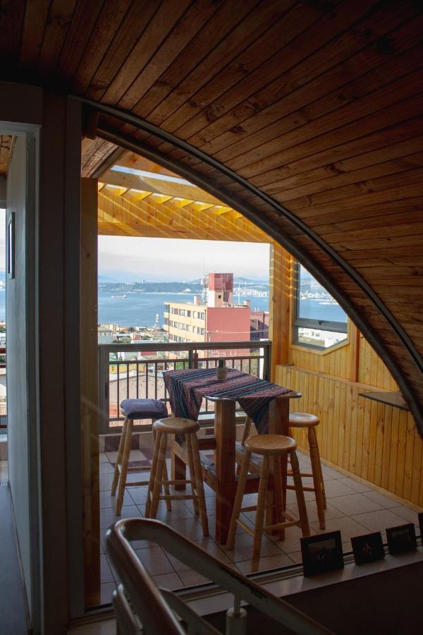 Hostal Lala Portena Vista Al Mar, Bano Privado Y Desayuno Valparaíso Eksteriør bilde