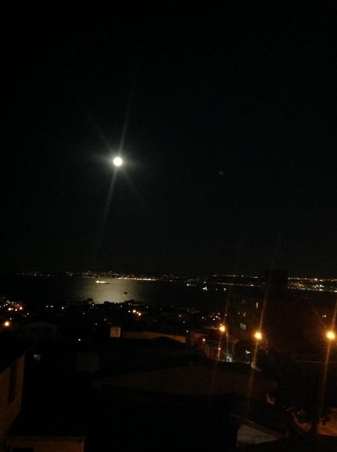 Hostal Lala Portena Vista Al Mar, Bano Privado Y Desayuno Valparaíso Eksteriør bilde